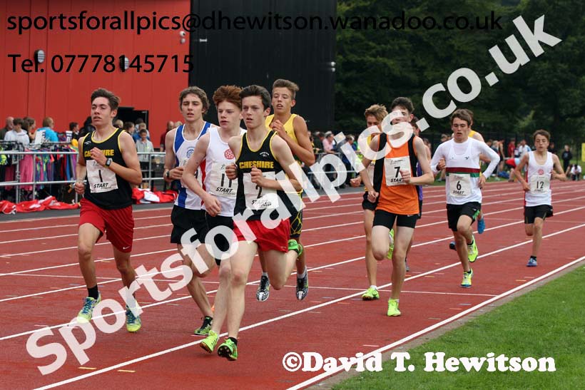 Mens 3000 metres at the Northern Inter-Counties under-17s and 15s at Witton Park, Blackburn. Photo: David T. Hewitson/Sports for All Pics